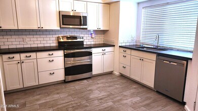 860 N McQueen Rd in Chandler, AZ - Building Photo - Building Photo