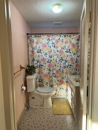 743 Yorkshire St photo'