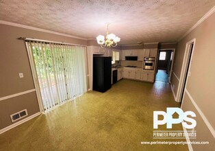 6999 Knollwood Dr in Morrow, GA - Building Photo - Building Photo