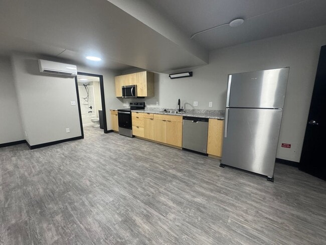 326 4th St in Hudson, IA - Building Photo - Building Photo