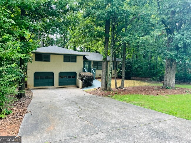 27 Elaine Dr in Newnan, GA - Building Photo - Building Photo