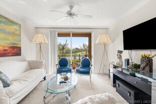 11750 St Andrews Place in Wellington, FL - Building Photo