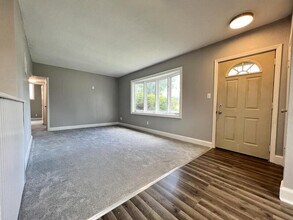 1200 Lincoln Dr in Marion, IA - Building Photo - Building Photo