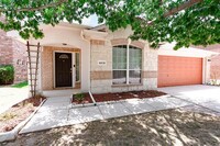 4056 Summerhill Ln in Fort Worth, TX - Foto de edificio - Building Photo