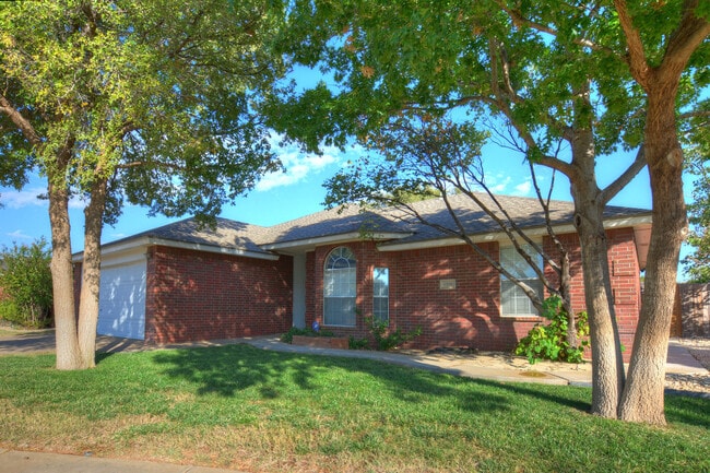 6106 18th St in Lubbock, TX - Building Photo - Building Photo