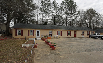 595 Betty St in Gastonia, NC - Building Photo - Building Photo