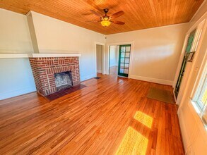 11 Perry Rd in Greenville, SC - Building Photo - Building Photo