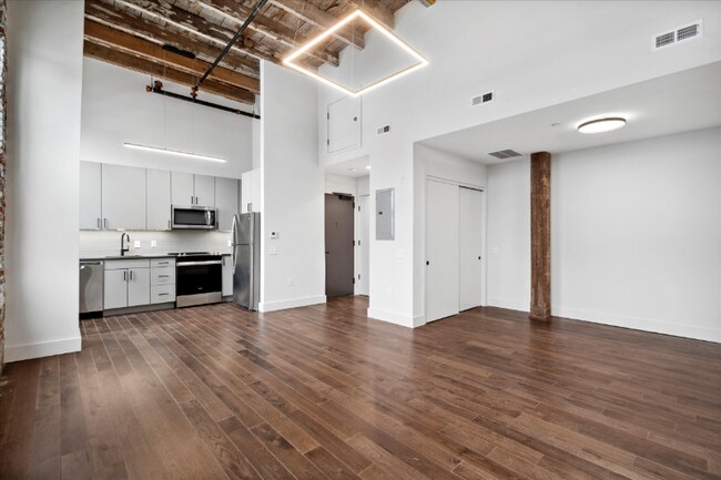173 W Berks St, Unit 507 in Philadelphia, PA - Building Photo - Building Photo