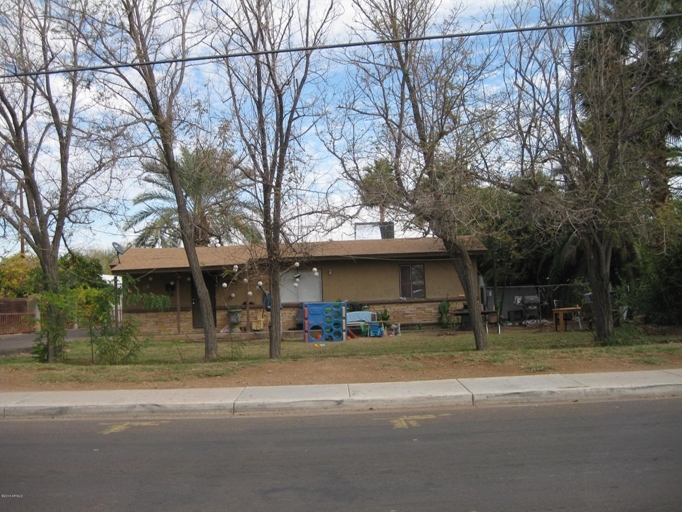 Five on 1y7th Ave in Phoenix, AZ - Foto de edificio