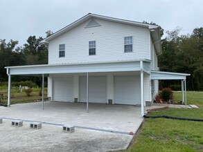 2866 Waccamaw Shores Rd in Lake Waccamaw, NC - Foto de edificio - Building Photo