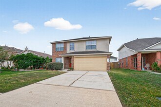 2502 Gwenfair Dr in Spring, TX - Building Photo - Building Photo