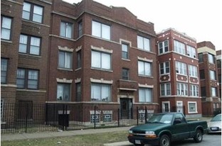 7018-7020 S Clyde Ave Apartamentos