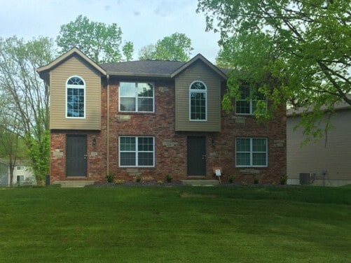 property at 1499 Village Circle Dr