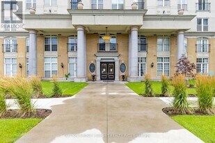 135 James St S in Hamilton, ON - Building Photo