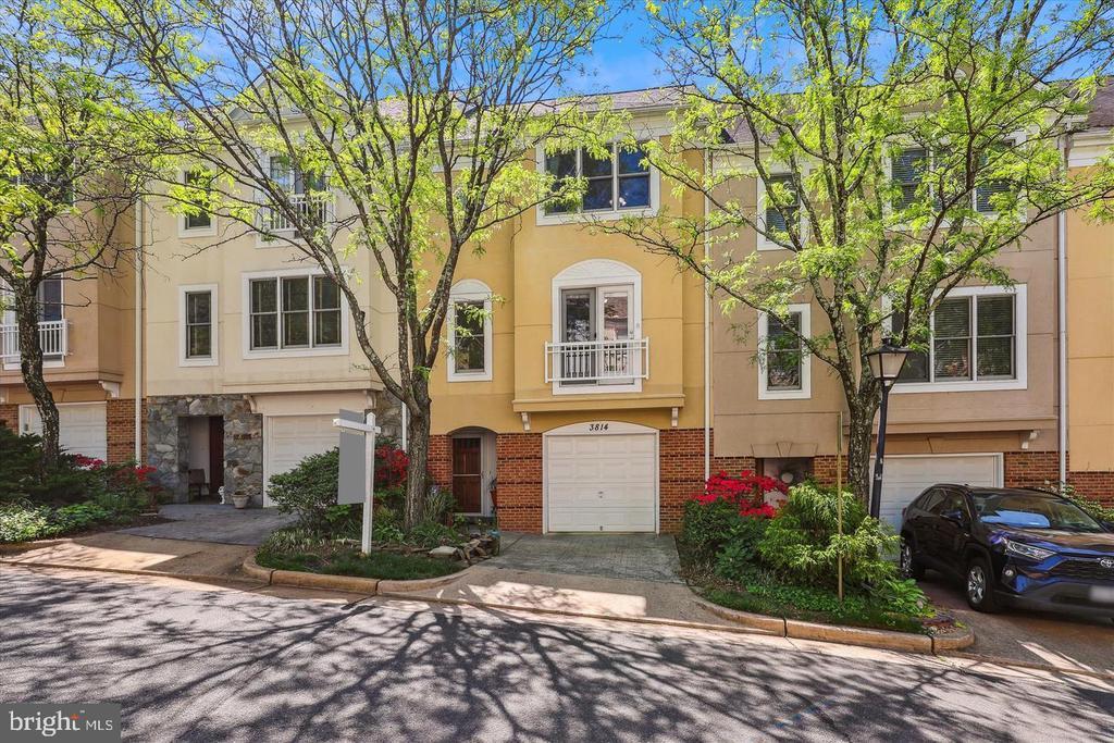 3814 Woodlawn Ct in Alexandria, VA - Building Photo