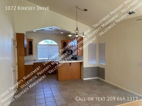 1072 Kirksey Dr in Turlock, CA - Building Photo - Building Photo