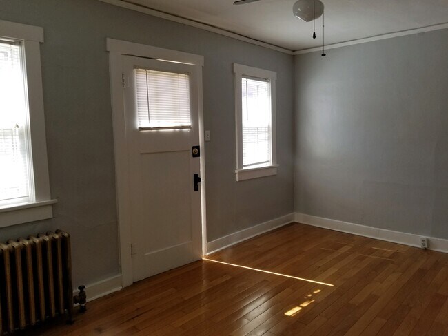 323 11th St NW in Albuquerque, NM - Building Photo - Building Photo