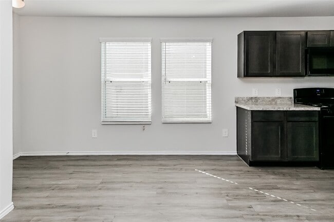 1031 Imperial Heights Dr in Houston, TX - Building Photo - Building Photo