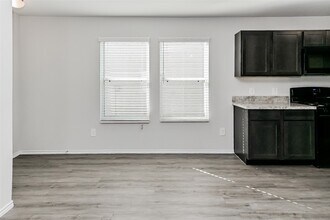 21922 Grand Majestic Dr in Houston, TX - Building Photo - Building Photo