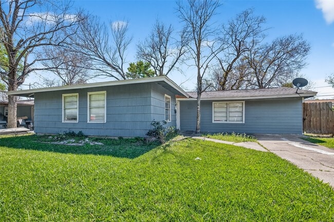 property at 6022 Lyndhurst Dr