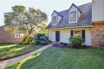 980 Marys Dr in Tallahassee, FL - Foto de edificio - Building Photo