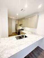 230 S. Hamilton in Beverly Hills, CA - Building Photo