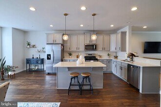 7517 Van Allen Ln in Lanham, MD - Building Photo - Building Photo
