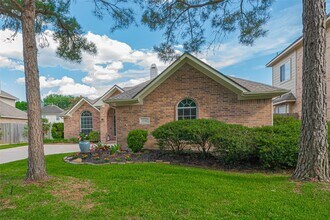 2347 Golden Shores Ln in League City, TX - Building Photo - Building Photo