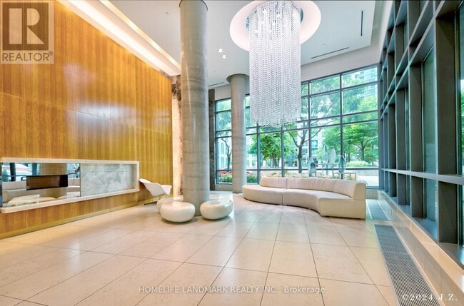 215 Fort York Blvd in Toronto, ON - Building Photo - Building Photo