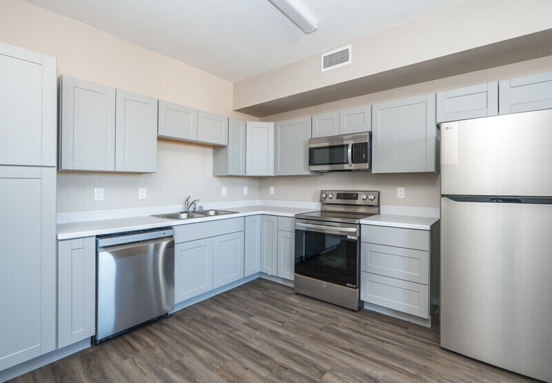 247 US-550 in Bernalillo, NM - Building Photo