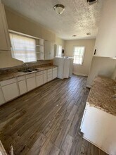 1058 Alta Vista Blvd in Jackson, MS - Building Photo - Building Photo