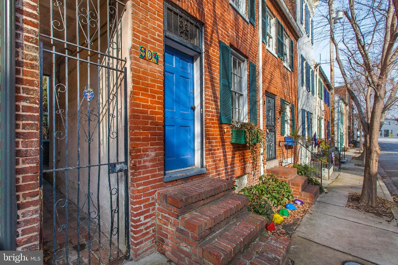 906 Tyson St in Baltimore, MD - Foto de edificio