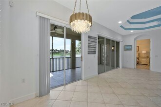 10085 Valiant Ct in Miromar Lakes, FL - Foto de edificio - Building Photo