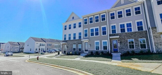1726 Blacksmith Wy in Frederick, MD - Foto de edificio - Building Photo