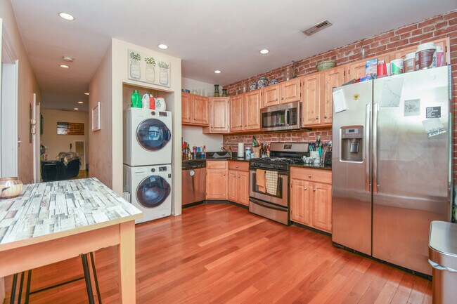 property at 431 Faneuil St