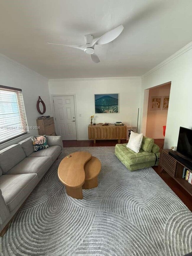 901 Meridian Ave in Miami Beach, FL - Building Photo - Building Photo