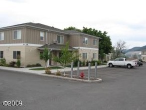 27 Appleway Dr in Kalispell, MT - Building Photo - Building Photo