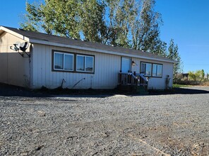 13090 Rd A 5 NW in Ephrata, WA - Building Photo - Building Photo