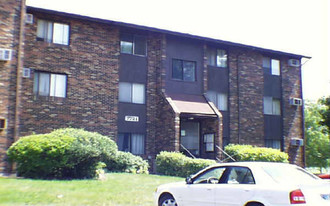 7721 Woodward Ave Apartamentos