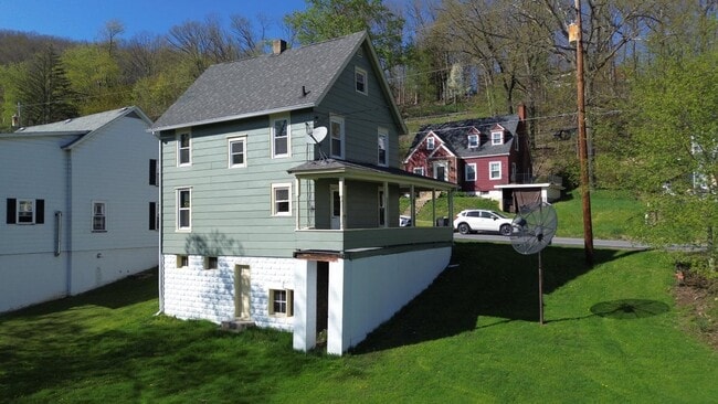 349 E 5th St in Emporium, PA - Building Photo - Building Photo