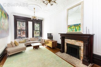 27 W 87th St in New York, NY - Building Photo - Building Photo