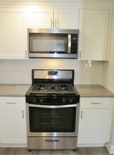 11 Meehan Ave, Unit 2 in Raritan, NJ - Building Photo - Building Photo