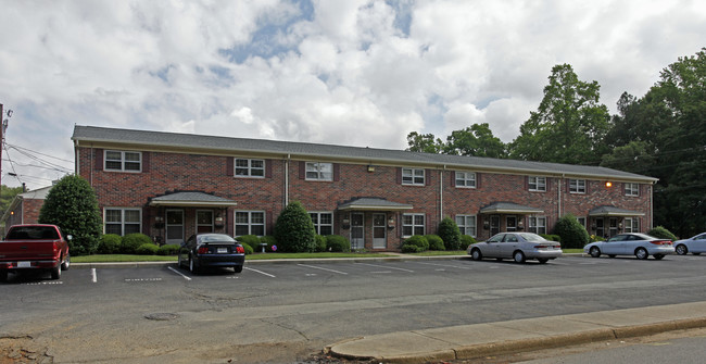 Marlboro Apartments in Williamsburg, VA - Building Photo - Building Photo