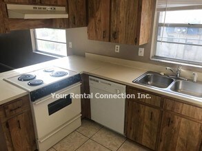 724 Zella Ln in Lakeland, FL - Building Photo - Building Photo