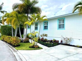 625 SW Salerno Rd in Stuart, FL - Building Photo