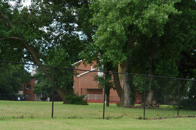 Shadybrook Senior Apartments in Wichita, KS - Building Photo - Building Photo