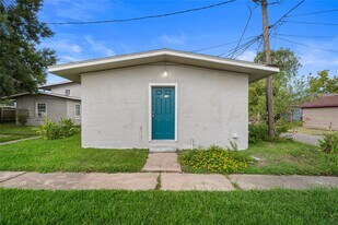 806 3rd Ave N in Texas City, TX - Building Photo