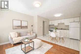 1 Testa Rd in Uxbridge, ON - Building Photo - Building Photo