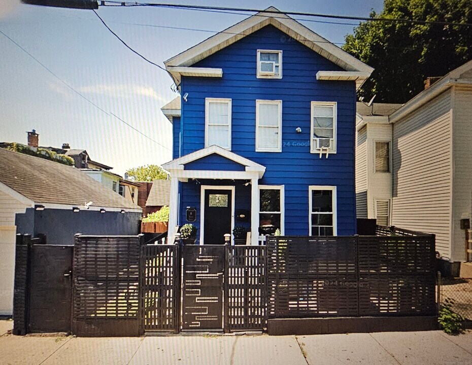 8 Edgar St in New Haven, CT - Building Photo