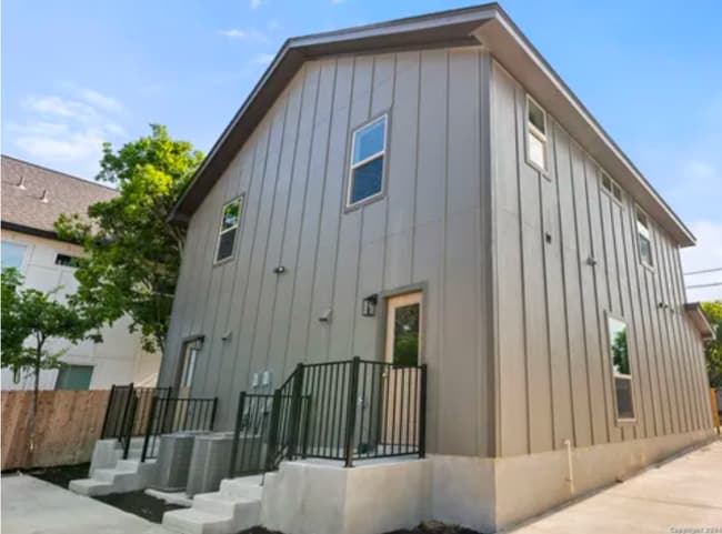 property at 810 S Walters